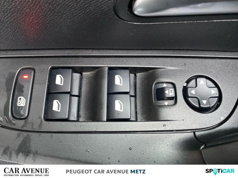 Used PEUGEOT 2008 1.2 PureTech 130ch S&S Active Pack EAT8 2022 Orange € 16880 in Metz