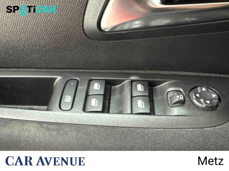 Occasion PEUGEOT 208 1.5 BlueHDi 100ch S&S Active Pack 2023 Rouge Elixir (V) 12990 € à Metz