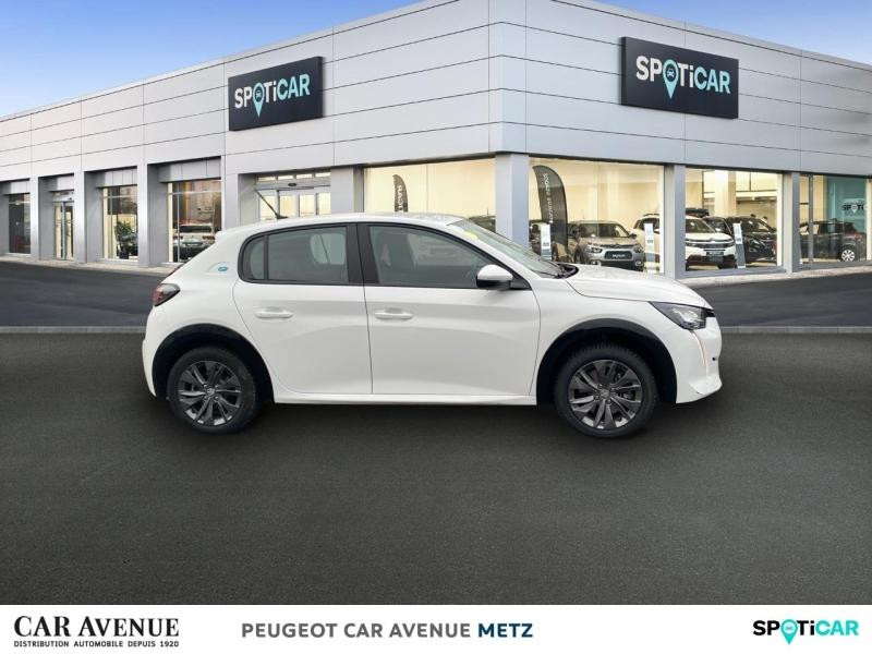 Used PEUGEOT 208 e-208 136ch Active Pack 2021 Blanc Banquise (O) € 14790 in Metz