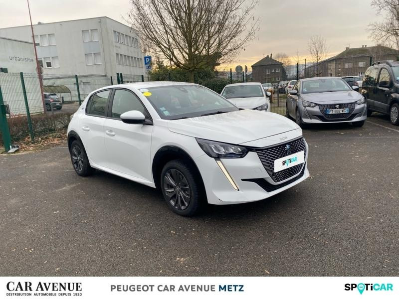 Used PEUGEOT 208 e-208 136ch Active Pack 2021 Blanc Banquise (O) € 14790 in Metz