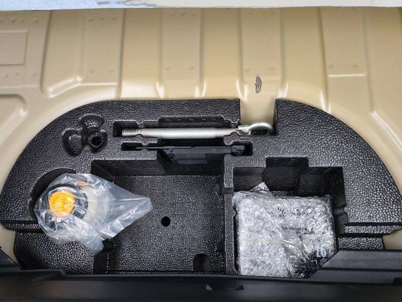 Used PEUGEOT 208 e-208 136ch Allure 2022 Jaune € 16380 in Metz