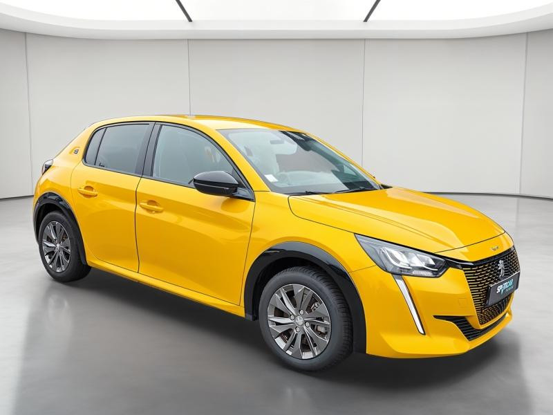 Used PEUGEOT 208 e-208 136ch Allure 2022 Jaune € 16380 in Metz