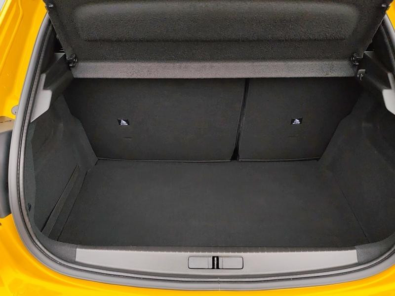 Used PEUGEOT 208 e-208 136ch Allure 2022 Jaune € 16380 in Metz