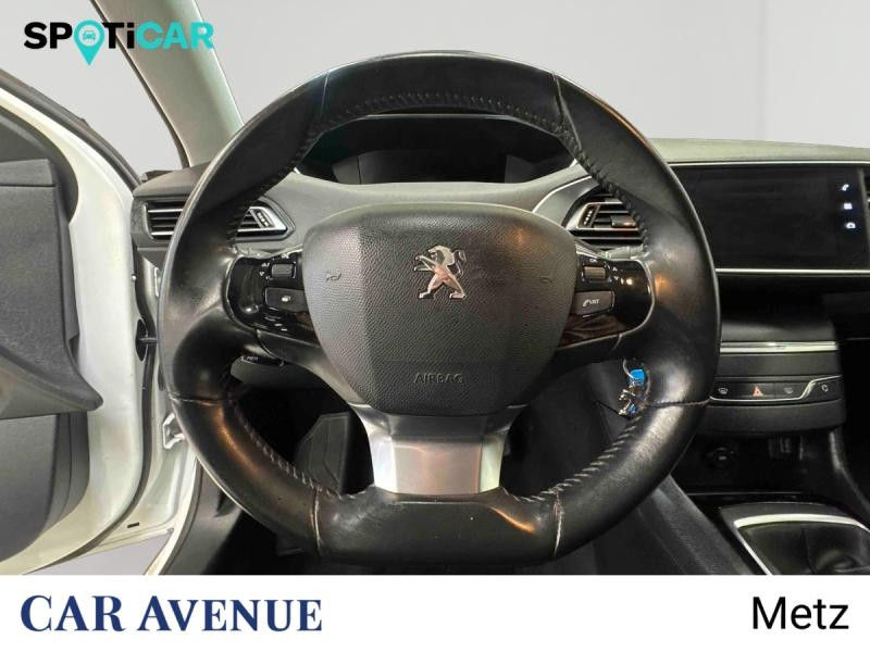 Occasion PEUGEOT 308 1.2 PureTech 110ch S&S Style 2020 Blanc Banquise 10490 € à Metz