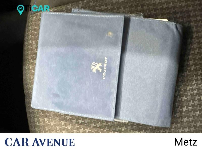 Occasion PEUGEOT 308 1.2 PureTech 110ch S&S Style 2020 Blanc Banquise 10490 € à Metz