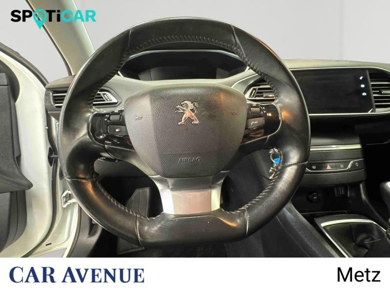 Occasion PEUGEOT 308 1.2 PureTech 110ch S&S Style 2020 Blanc Banquise 10490 € à Metz