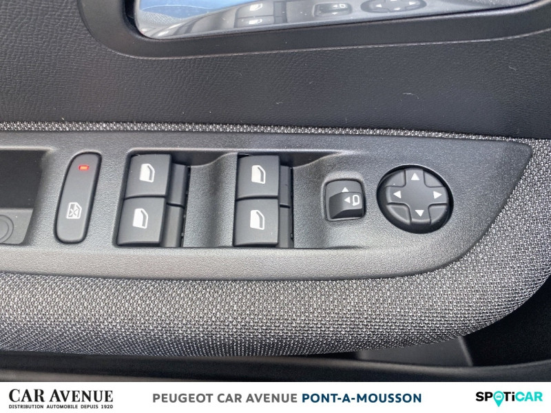 Occasion PEUGEOT 208 1.2 PureTech 100ch S&S Style EAT8 2023 Gris Artense (M) 17190 € à Pont-à-Mousson