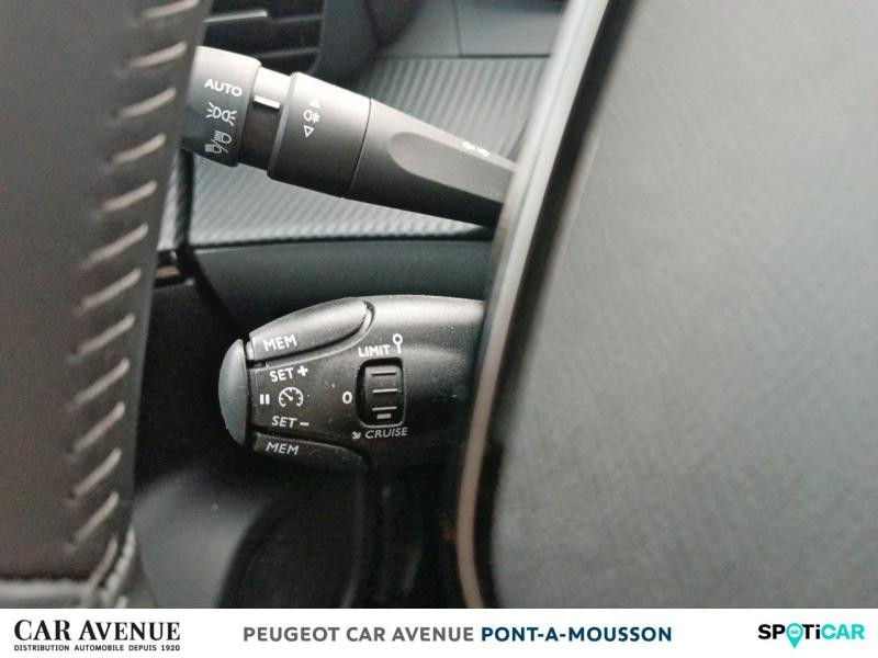 Used PEUGEOT 2008 1.2 PureTech 130ch S&S Active Pack 2023 Orange € 17390 in Pont-à-Mousson