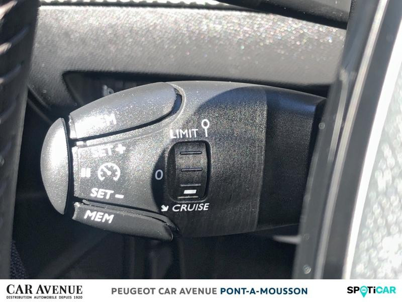 Used PEUGEOT 2008 1.2 PureTech 100ch S&S Style 2023 Bleu Vertigo (S) € 16690 in Pont-à-Mousson
