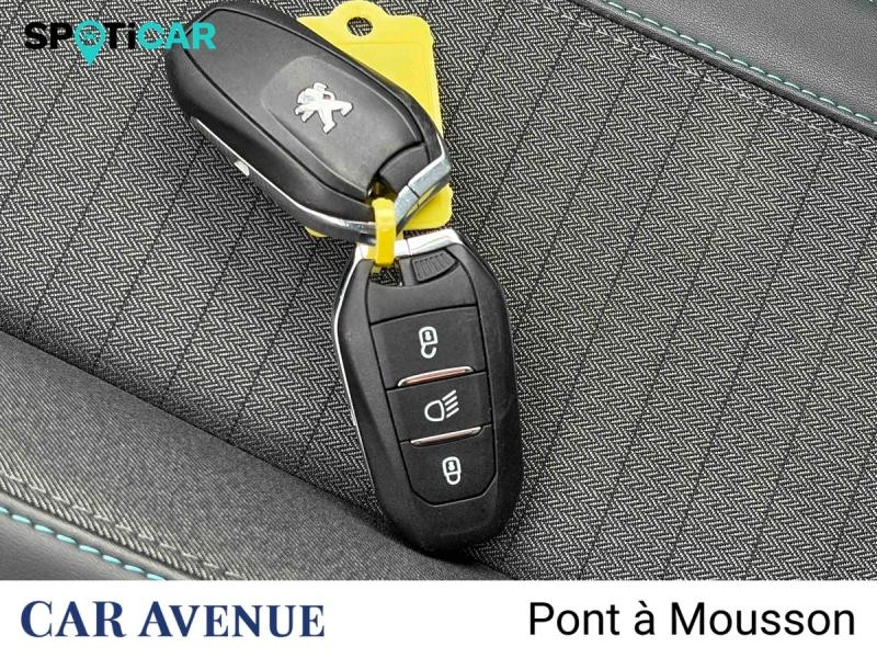 Occasion PEUGEOT 2008 1.2 PureTech 130ch S&S Allure EAT8 2021 Bleu Vertigo (S) 16300 € à Pont-à-Mousson