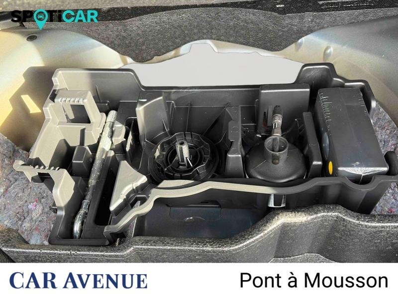 Occasion PEUGEOT 2008 1.2 PureTech 130ch S&S Allure EAT8 2021 Bleu Vertigo (S) 16300 € à Pont-à-Mousson