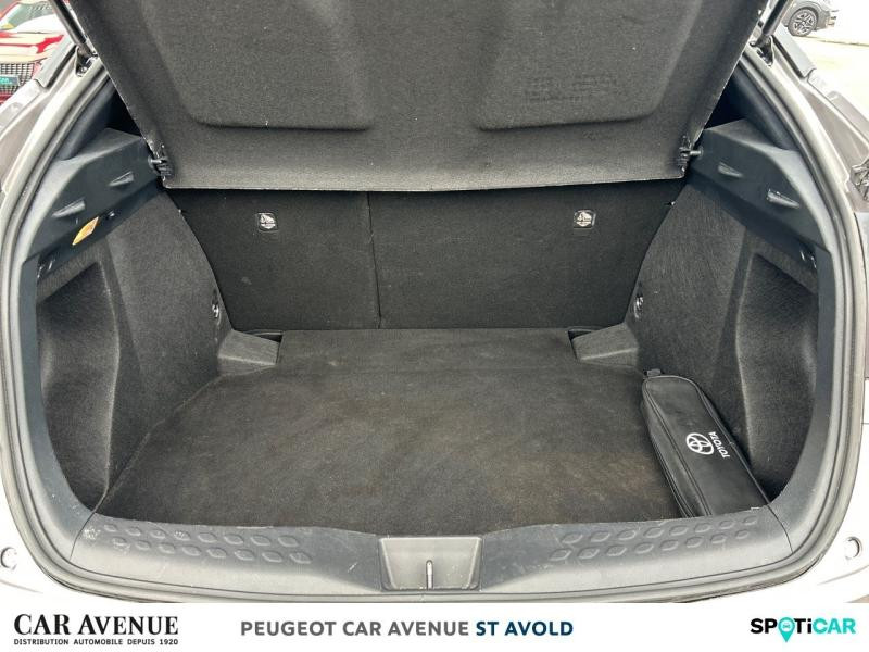 Used TOYOTA C-HR 122h Collection 2WD E-CVT RC18 2019 Gris Atlas € 19894 in Longeville-lès-Saint-Avold