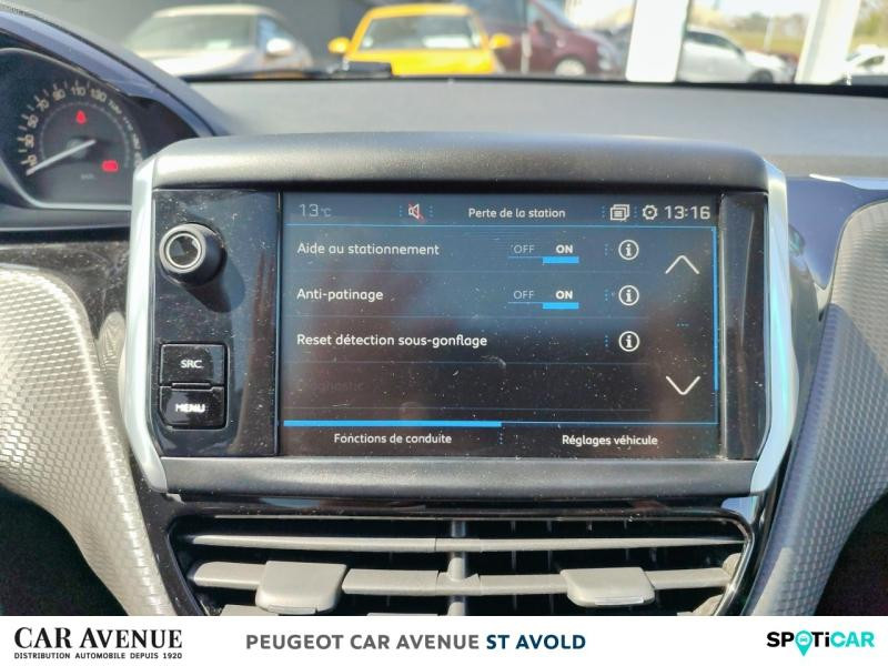 Used PEUGEOT 208 1.2 PureTech 82ch Tech Edition 5p 2018 Blanc Banquise € 9495 in Longeville-lès-Saint-Avold