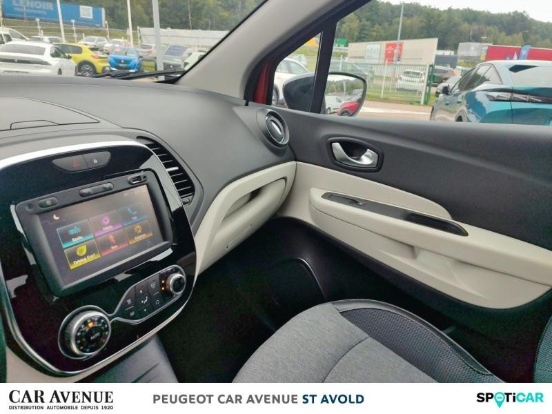 Used RENAULT Captur 1.2 TCe 120ch energy Intens 2017 Rouge Flamme/Noir Etoilé € 11290 in Longeville-lès-Saint-Avold