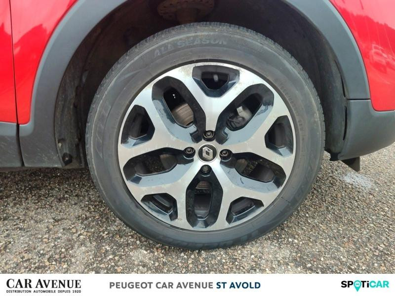 Used RENAULT Captur 1.2 TCe 120ch energy Intens 2017 Rouge Flamme/Noir Etoilé € 11290 in Longeville-lès-Saint-Avold