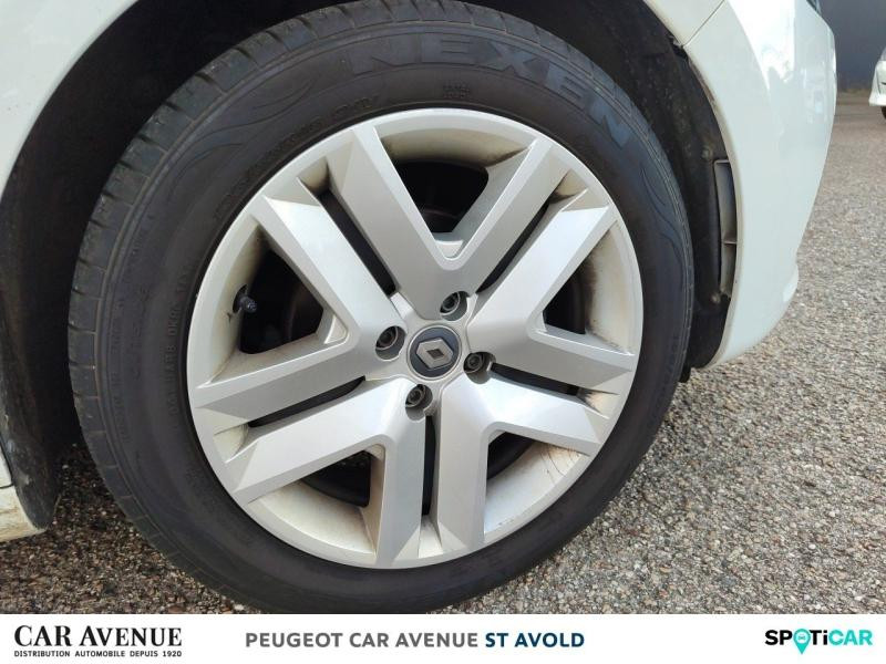 Occasion RENAULT Clio 1.0 SCe 65ch Zen -21 2022 Blanc Quartz 11890 € à Longeville-lès-Saint-Avold