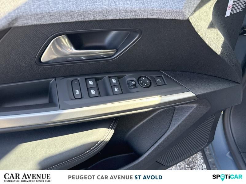 Used PEUGEOT 3008 1.2 Hybrid 145ch Allure e-DCS6 2025 Bleu Ingaro (M) € 35690 in Longeville-lès-Saint-Avold