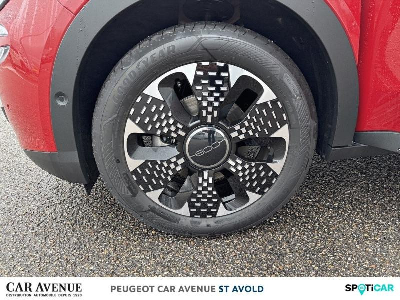 Occasion FIAT 600 1.2 Hybrid Turbo 145ch La Prima DCT6 Step 2 2025 Red by (RED) 32050 € à Longeville-lès-Saint-Avold