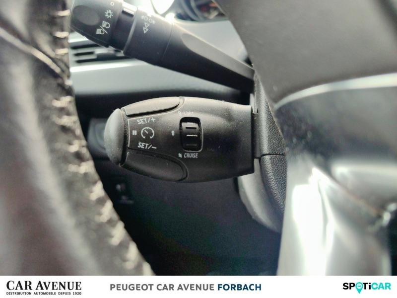 Occasion PEUGEOT 2008 1.2 PureTech 82ch Style 2017 Blanc Banquise 7890 € à Longeville-lès-Saint-Avold