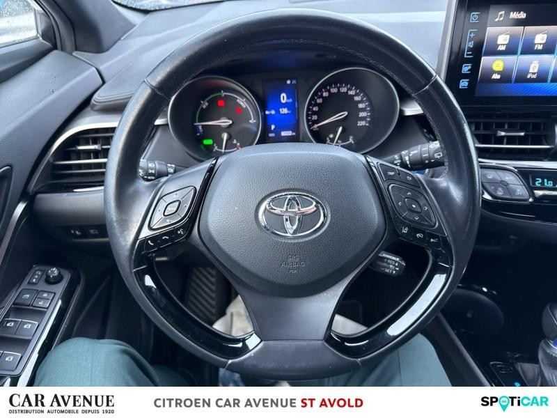 Occasion TOYOTA C-HR 122h Design 2WD E-CVT RC18 2019 Bleu Nebula bi-ton 19491 € à Longeville-lès-Saint-Avold