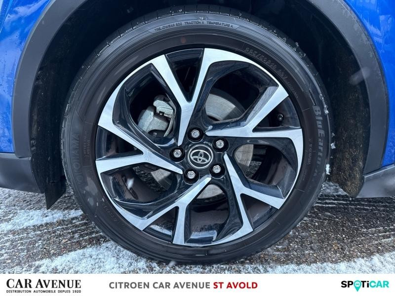 Occasion TOYOTA C-HR 122h Design 2WD E-CVT RC18 2019 Bleu Nebula bi-ton 19491 € à Longeville-lès-Saint-Avold