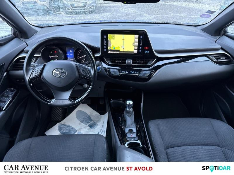 Occasion TOYOTA C-HR 122h Design 2WD E-CVT RC18 2019 Bleu Nebula bi-ton 19491 € à Longeville-lès-Saint-Avold