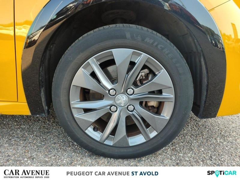 Used PEUGEOT 208 e-208 136ch Active Pack 2023 Jaune € 16490 in Longeville-lès-Saint-Avold