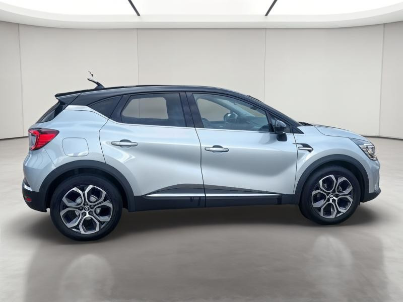 Used RENAULT Captur 1.0 TCe 90ch Intens -21 2022 Gris Highland/Noir Etoile € 17491 in Longeville-lès-Saint-Avold