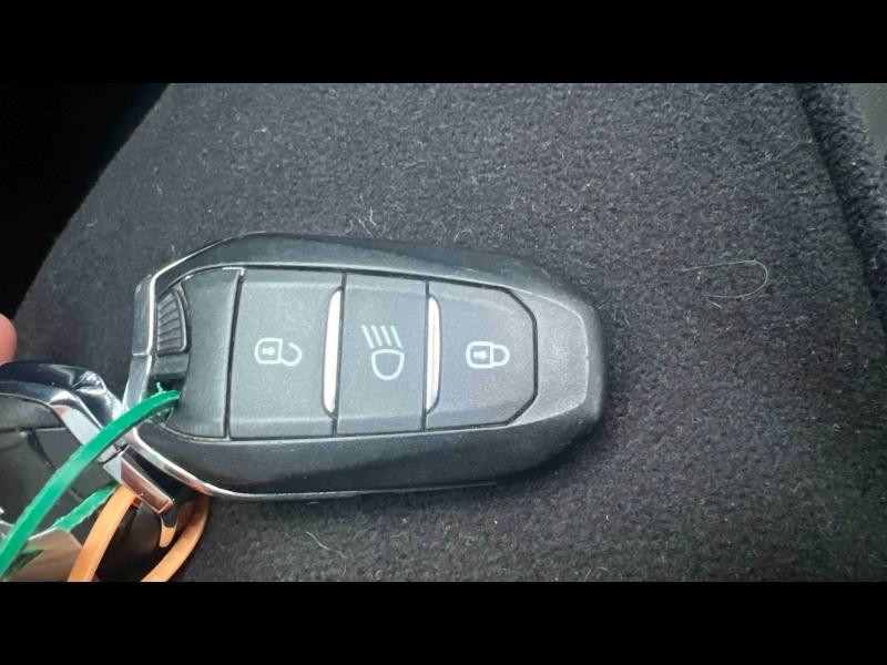 Used PEUGEOT 2008 e-2008 136ch GT 2022 Bleu Vertigo (S) € 17890 in Longeville-lès-Saint-Avold