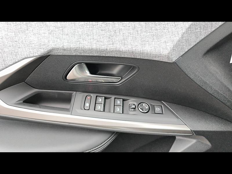 Used PEUGEOT 3008 1.2 Hybrid 145ch GT e-DCS6 2025 Blanc Okénite (M) € 36990 in Longeville-lès-Saint-Avold