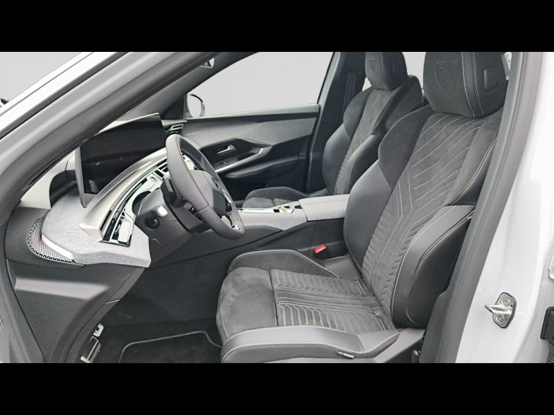Used PEUGEOT 3008 1.2 Hybrid 145ch GT e-DCS6 2025 Blanc Okénite (M) € 36990 in Longeville-lès-Saint-Avold
