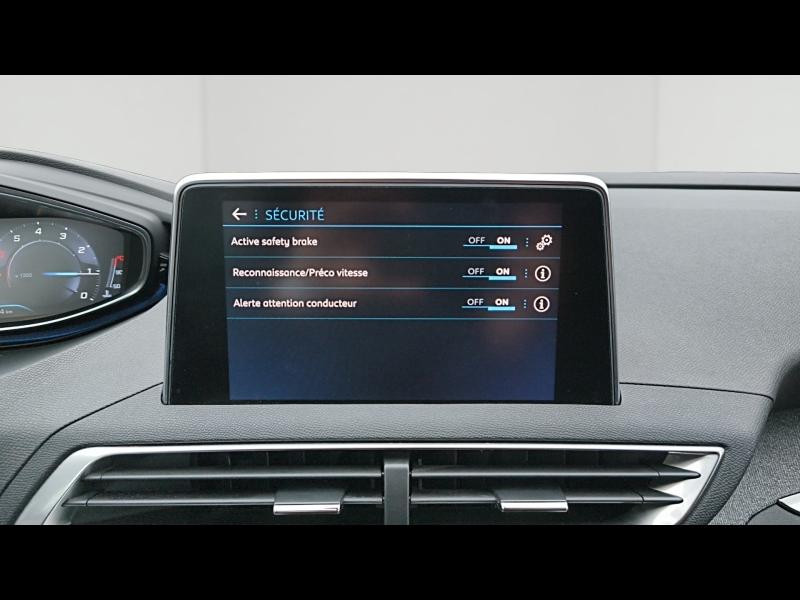 Used PEUGEOT 3008 1.2 PureTech 130ch E6.c Crossway S&S 2018 Rouge Ultimate (S) € 14990 in Longeville-lès-Saint-Avold