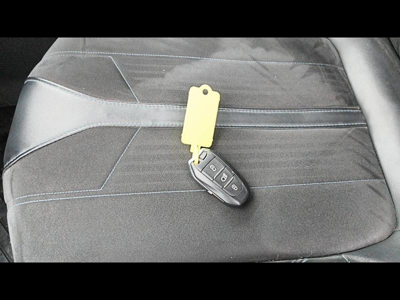 Used PEUGEOT 3008 1.2 PureTech 130ch E6.c Crossway S&S 2018 Rouge Ultimate (S) € 14990 in Longeville-lès-Saint-Avold