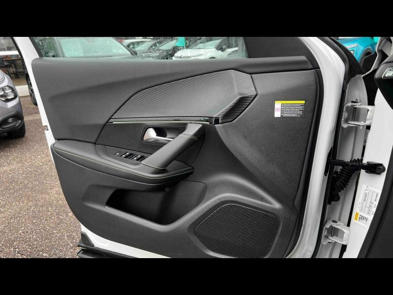 Used PEUGEOT 2008 1.2 PureTech 130ch S&S GT EAT8 2021 Blanc Nacré (N) € 18490 in Longeville-lès-Saint-Avold