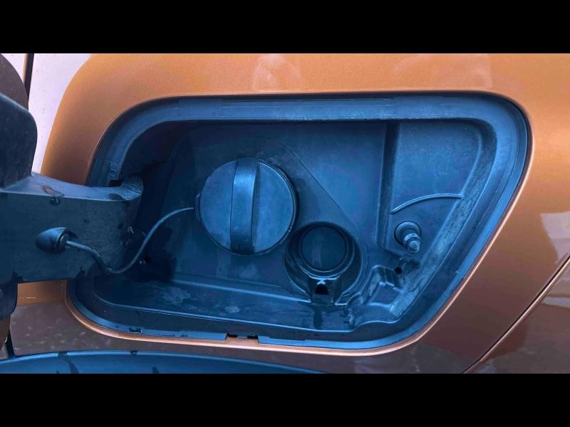 Occasion PEUGEOT 2008 1.2 PureTech 100ch S&S Active 2021 Orange 14490 € à Longeville-lès-Saint-Avold