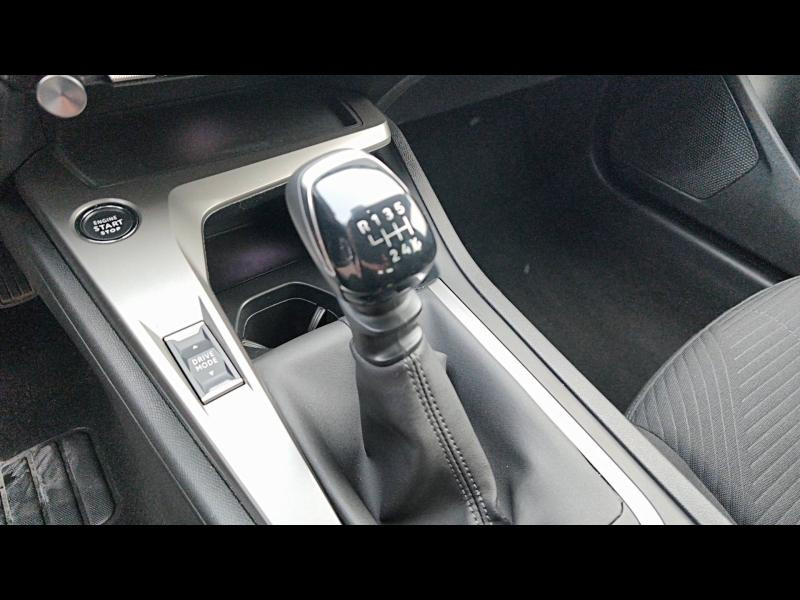 Occasion PEUGEOT 308 1.2 PureTech 110ch S&S Active Pack 2022 Vert Olivine (M) 14991 € à Longeville-lès-Saint-Avold