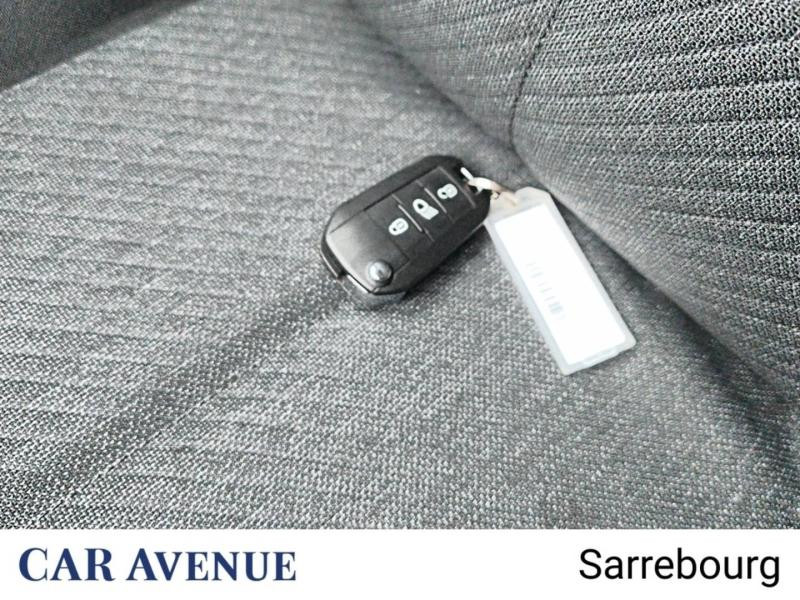 Occasion PEUGEOT 208 1.2 100ch S&S Style 2025 Gris Artense (M) 17491 € à Longeville-lès-Saint-Avold