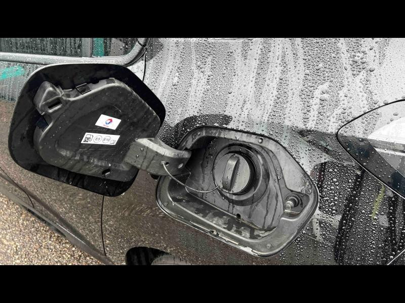 Occasion PEUGEOT 208 1.2 Hybrid 110ch Allure e-DCS6 2025 Blanc Okénite (M) 20991 € à Longeville-lès-Saint-Avold