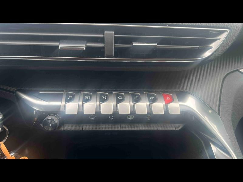 Used PEUGEOT 3008 1.5 BlueHDi 130ch S&S Style 2020 P. opaque blanc banquise € 18990 in Longeville-lès-Saint-Avold