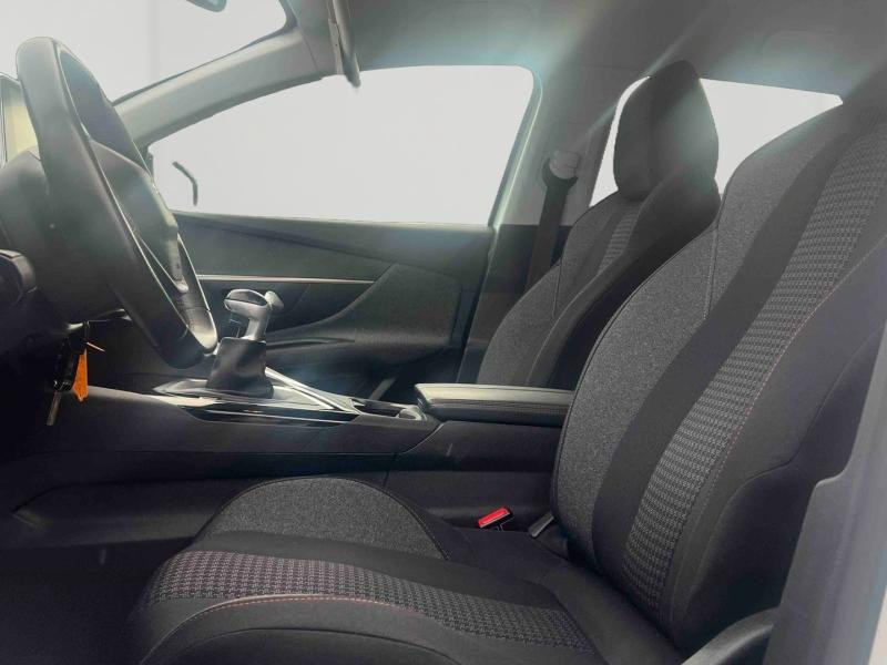 Used PEUGEOT 3008 1.5 BlueHDi 130ch S&S Style 2020 P. opaque blanc banquise € 18990 in Longeville-lès-Saint-Avold