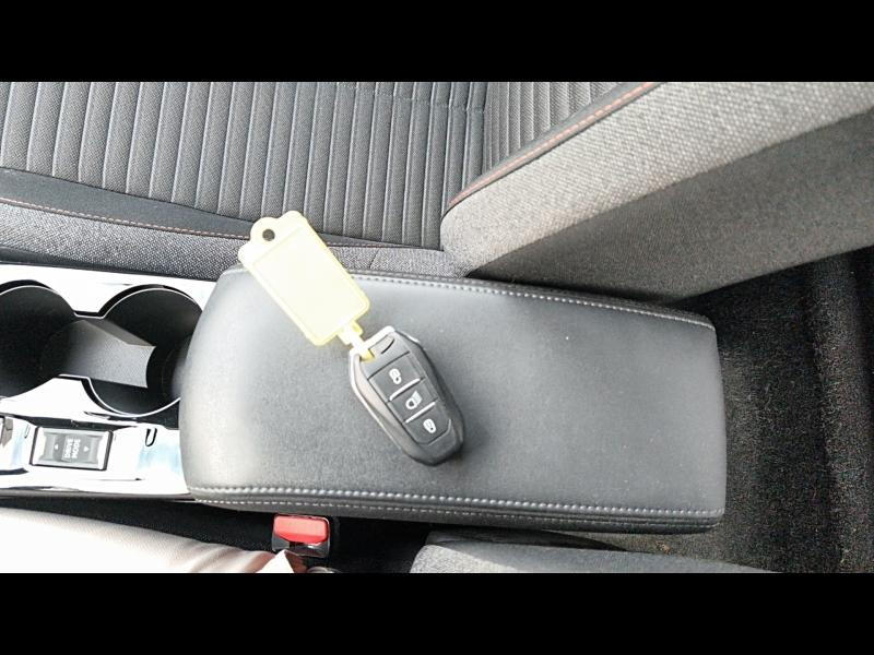 Used PEUGEOT 208 e-208 136ch Active 2020 Bleu Vertigo € 13391 in Longeville-lès-Saint-Avold