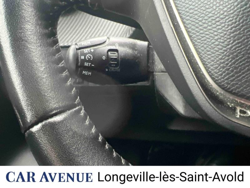 Used PEUGEOT 208 1.2 PureTech 75ch S&S Style 2022 Rouge Elixir (V) € 11491 in Longeville-lès-Saint-Avold