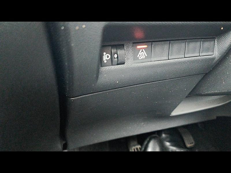 Used PEUGEOT 208 1.2 PureTech 75ch S&S Active 2020 Gris Artense € 10790 in Longeville-lès-Saint-Avold