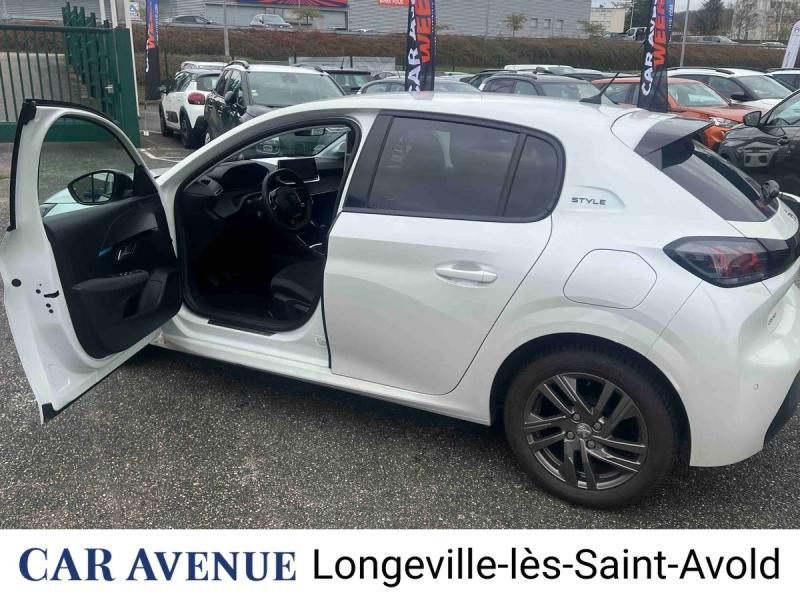 Occasion PEUGEOT 208 1.2 PureTech 100ch S&S Style 2022 Blanc nacré 14490 € à Longeville-lès-Saint-Avold