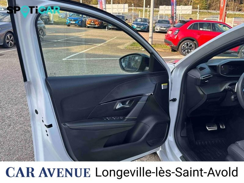 Used PEUGEOT 208 1.2 Hybrid 110ch GT e-DCS6 2025 Blanc Okénite (M) € 23991 in Longeville-lès-Saint-Avold