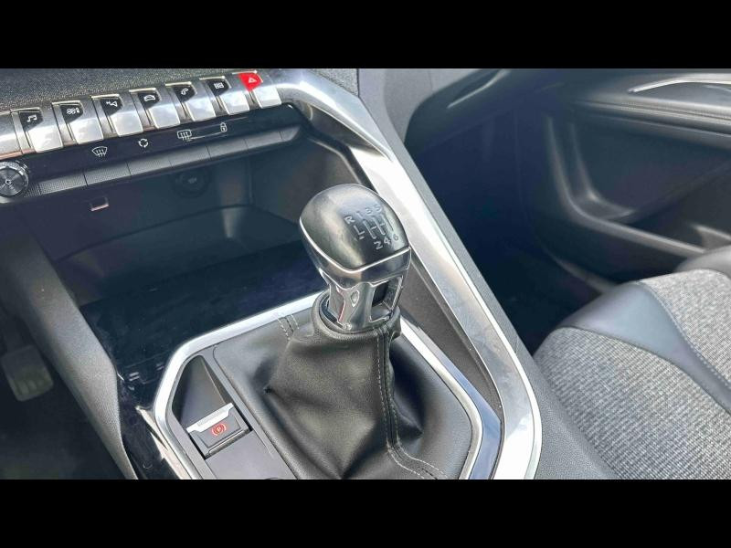 Occasion PEUGEOT 5008 1.2 PureTech 130ch E6.c Allure S&S 2019 Blanc Nacré (S) 15290 € à Longeville-lès-Saint-Avold