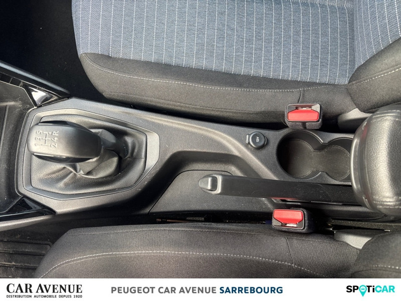 Used PEUGEOT 208 Affaire 1.2 PureTech 75ch S&S Premium 2022 Blanc Banquise € 7990 in Sarrebourg