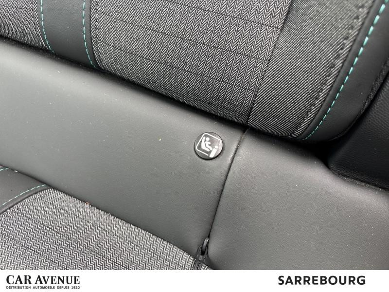 Occasion PEUGEOT 208 1.2 PureTech 100ch S&S Allure EAT8 2023 Blanc Banquise (O) 16590 € à Sarrebourg