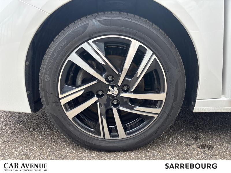 Occasion PEUGEOT 208 1.2 PureTech 100ch S&S Allure EAT8 2023 Blanc Banquise (O) 16590 € à Sarrebourg