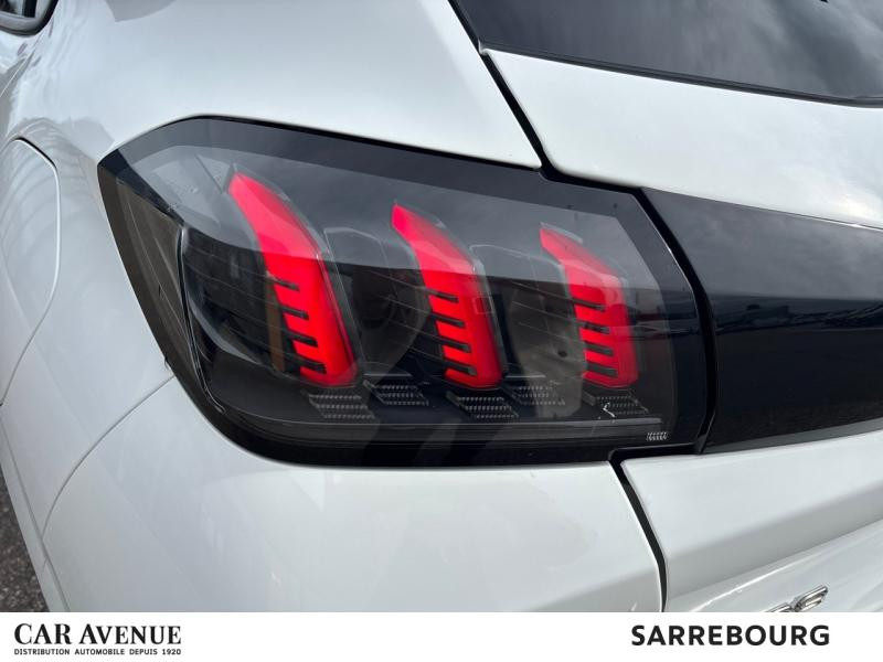 Occasion PEUGEOT 208 1.2 PureTech 100ch S&S Allure EAT8 2023 Blanc Banquise (O) 16590 € à Sarrebourg